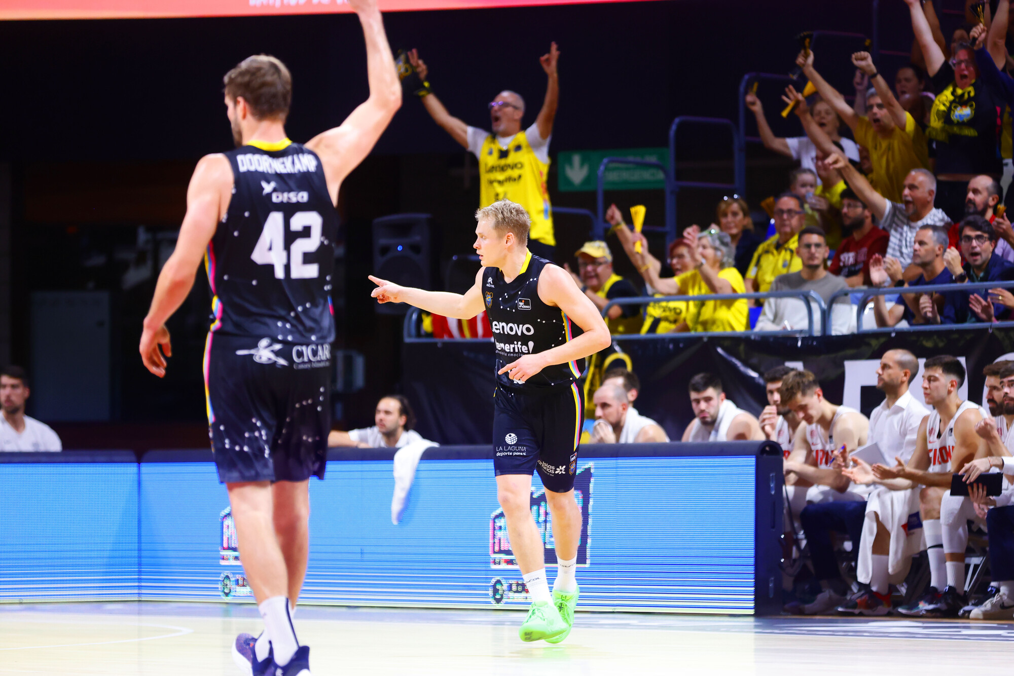 El Lenovo Tenerife sigue en lo más alto de la tabla (76-67) | acb.com