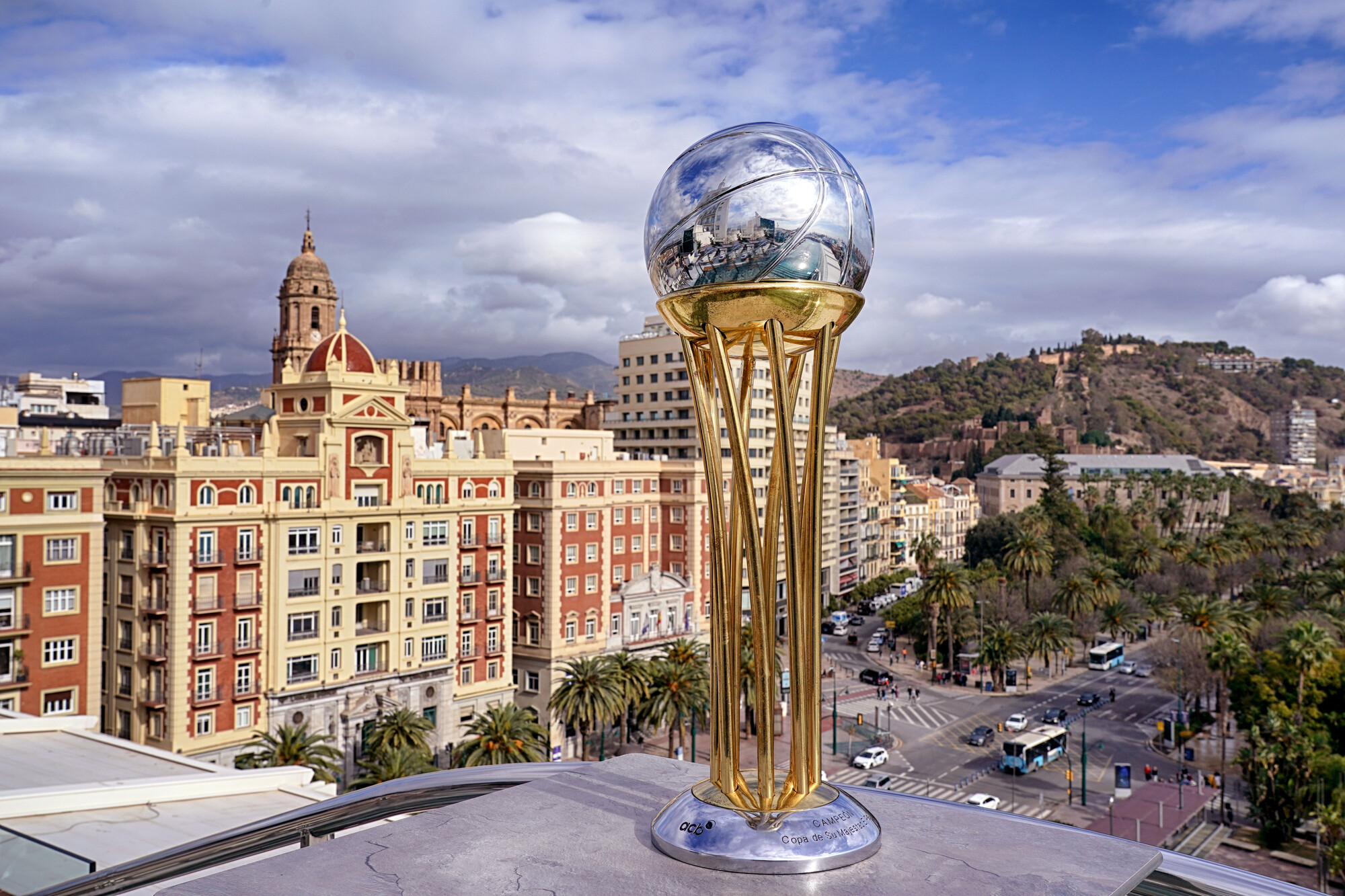 El trofeo de la Copa del Rey recorre Málaga | acb.com